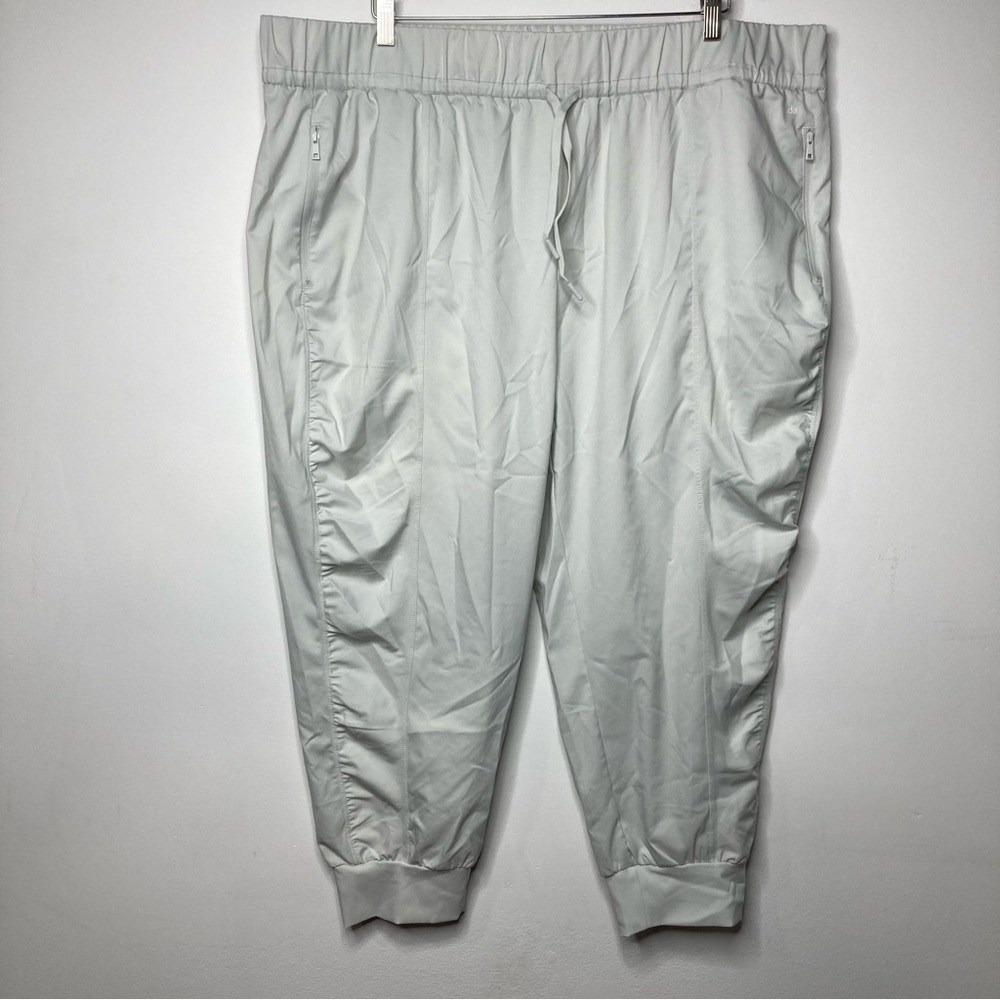 Zuda cityscape joggers size 2X‎